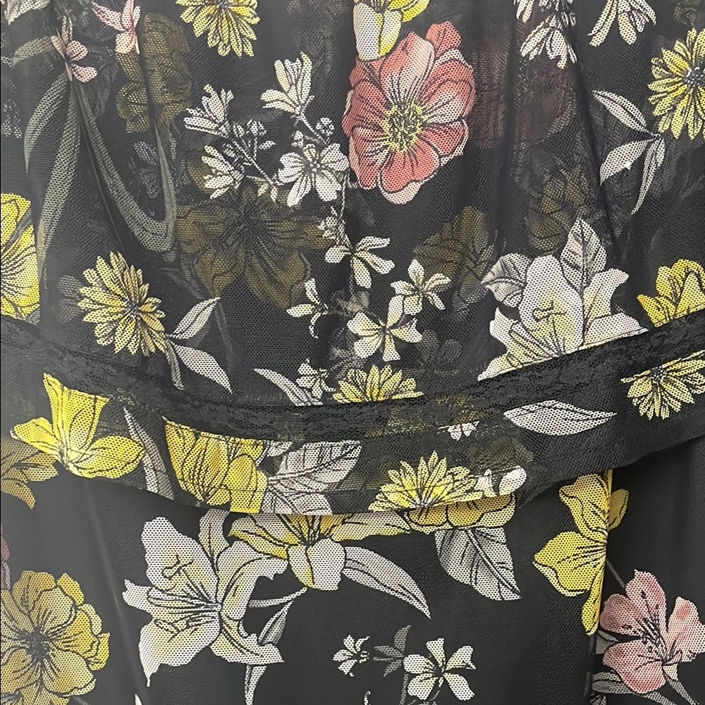 1X Flowy Floral Off the Shoulder Black Top - Picture 2 of 7